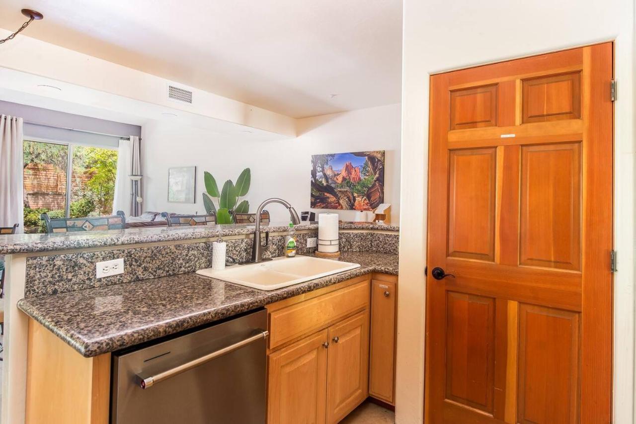 Uptown Sedona Gem: 3-Bed Townhome With Majestic Views And Central Location Luaran gambar